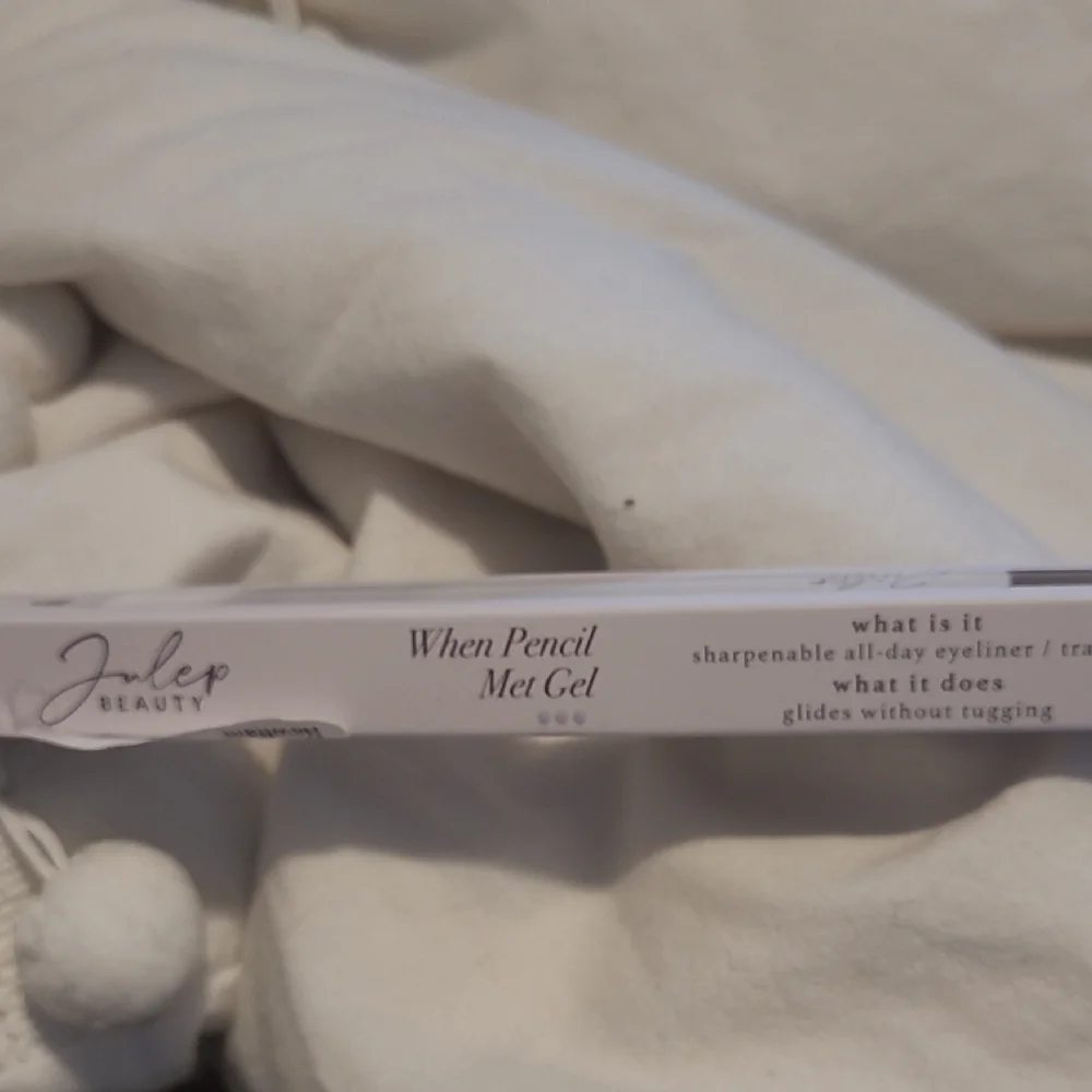 Julep sleek white